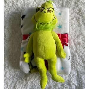 Dr. Seuss The Grinch Throw with Character Christmas Pillow Plush Set NEW Green